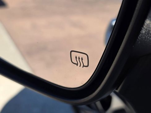 Used 2020 Toyota Highlander XLE image 33