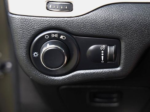 Used 2015 Jeep Cherokee Sport w/ Sport Appearance Group AWD/4WD image 40