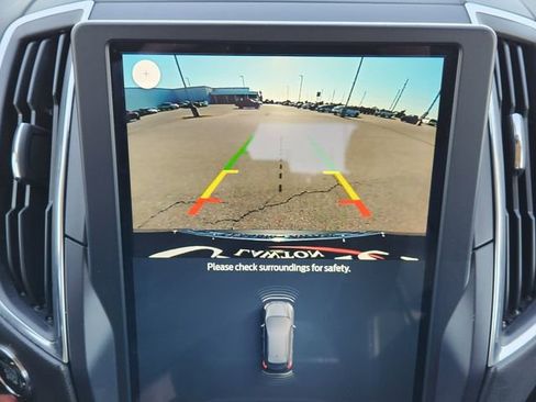 Used 2022 Ford Edge Titanium image 19