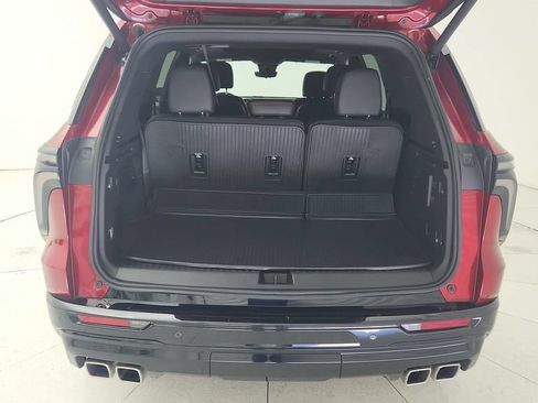 Used 2026 Chevrolet Traverse RS w/ LPO, Floor Liner Package FWD image 16