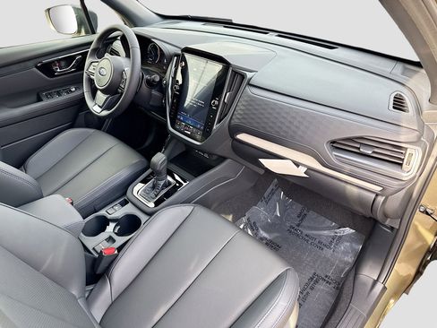 Used 2025 Subaru Forester Limited image 15