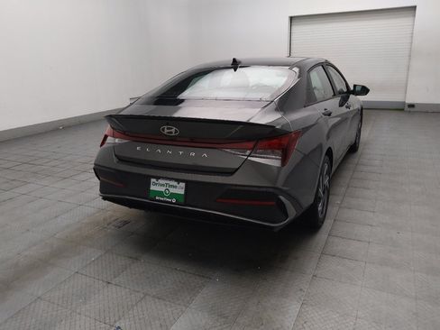 Used 2025 Hyundai Elantra Sport FWD image 7