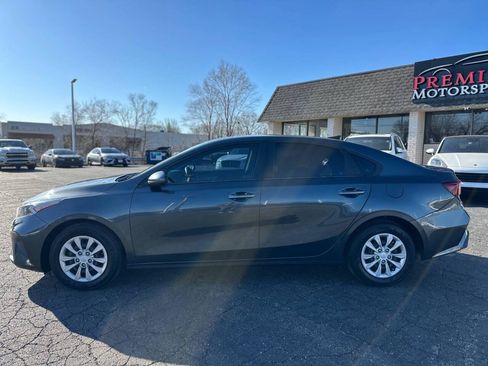 Used 2022 Kia Forte Sedan FWD image 2