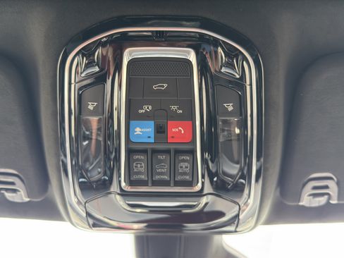 New 2026 Jeep Grand Wagoneer Summit AWD/4WD image 13