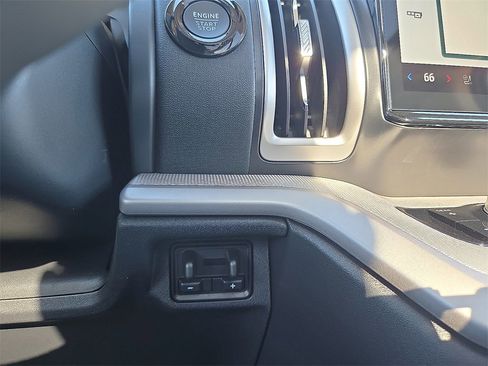 New 2025 Ford Expedition Max Active image 17