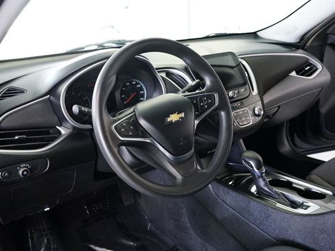 Used 2022 Chevrolet Malibu LT FWD image 12