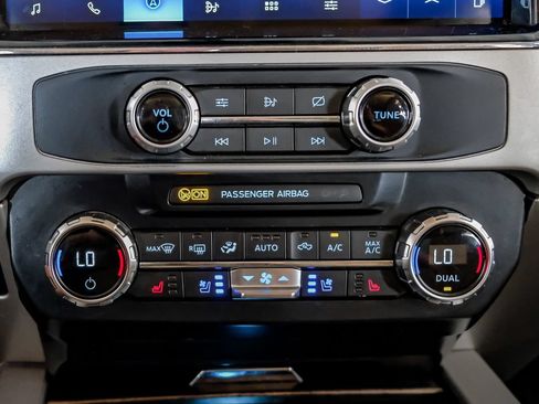 Used 2022 Ford F250 Lariat w/ Lariat Ultimate Package AWD/4WD image 26