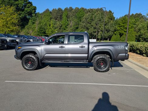 Used 2022 Toyota Tacoma TRD Pro image 7