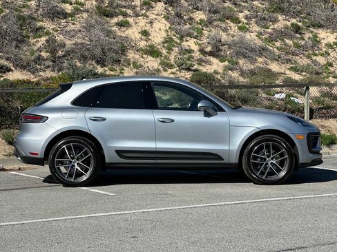 New 2026 Porsche Macan image 9