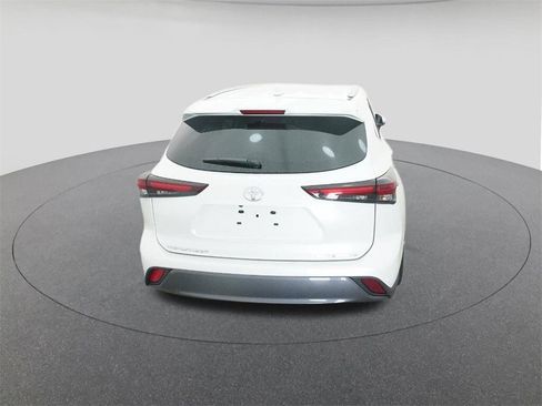 New 2026 Toyota Highlander Limited image 7