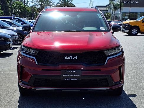 Certified 2023 Kia Sorento S FWD image 2