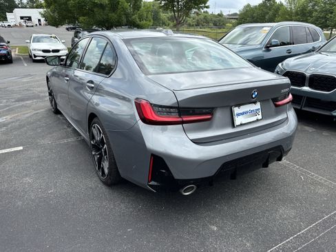 Used 2025 BMW 330i Sedan w/ M Sport Package RWD image 9