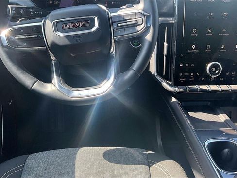 Used 2025 GMC Acadia Elevation FWD image 34