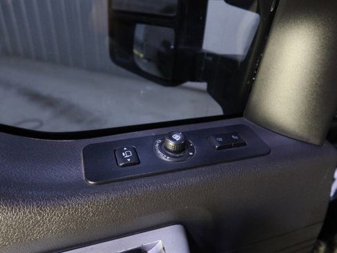 Used 2016 Ford F250 Lariat w/ Lariat Ultimate Package image 26