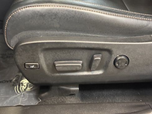 Used 2019 Toyota Highlander Limited Platinum image 11