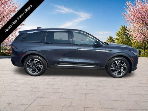 Used 2024 Lincoln Nautilus Premier w/ Equipment Group 102A AWD/4WD image 9