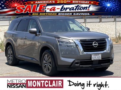 Used 2022 Nissan Pathfinder SV
