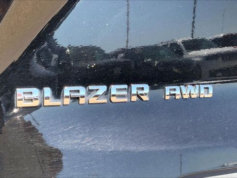 Used 2025 Chevrolet Blazer LT AWD/4WD image 33