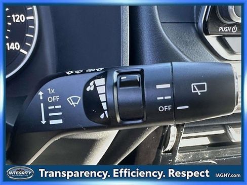 Certified 2022 Nissan Rogue SV w/ SV Premium Package image 37