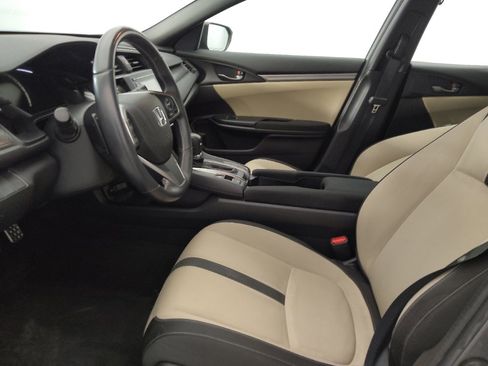 Used 2018 Honda Civic Sport image 17