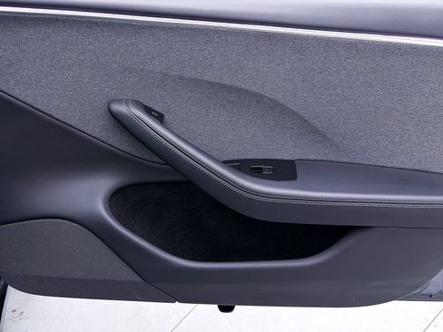Used 2024 Tesla Model 3 Standard Range RWD image 31