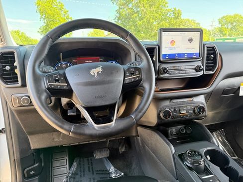 Used 2024 Ford Bronco Sport Outer Banks AWD/4WD image 17