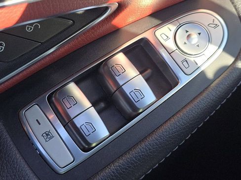 Used 2017 Mercedes-Benz C 300 Sedan image 25