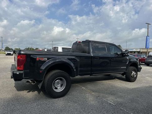 Used 2022 Ford F350 Lariat w/ Lariat Value Package AWD/4WD image 14