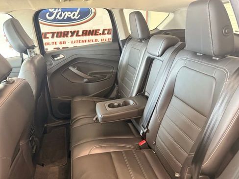 Used 2019 Ford Escape Titanium image 19