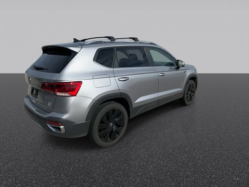 Used 2024 Volkswagen Taos SEL AWD/4WD image 9