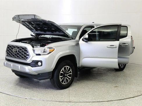 Used 2023 Toyota Tacoma TRD Sport AWD/4WD image 10