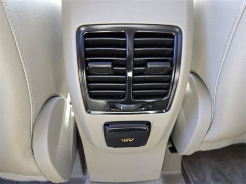 Used 2016 Ford Escape SE w/ SE Chrome Package image 14