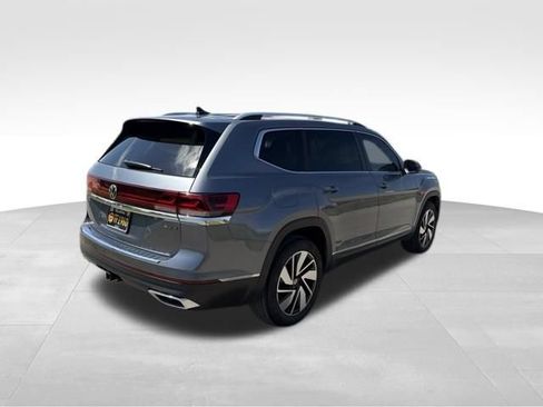 Used 2024 Volkswagen Atlas SEL AWD/4WD image 3