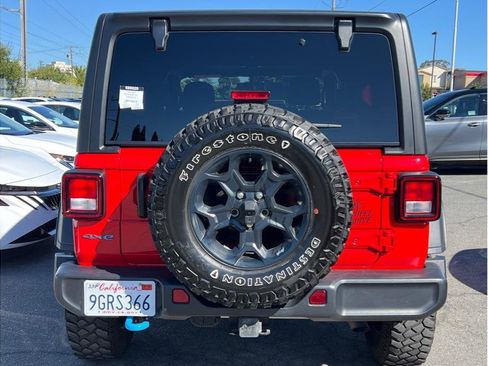 Used 2023 Jeep Wrangler Unlimited AWD/4WD image 4