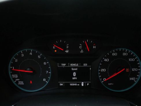 Used 2018 Chevrolet Equinox LT image 32