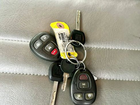 Used 2021 Chevrolet Express 2500 w/ Driver Convenience Package RWD image 27