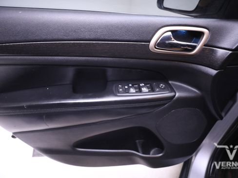 Used 2015 Jeep Grand Cherokee Laredo w/ Quick Order Package 23E image 19