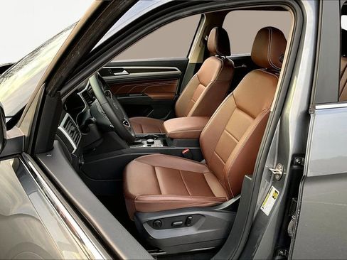 Used 2022 Volkswagen Atlas SE w/ Panoramic Sunroof Package image 15