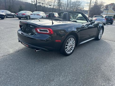 Used 2017 FIAT 124 Spider Classica image 17