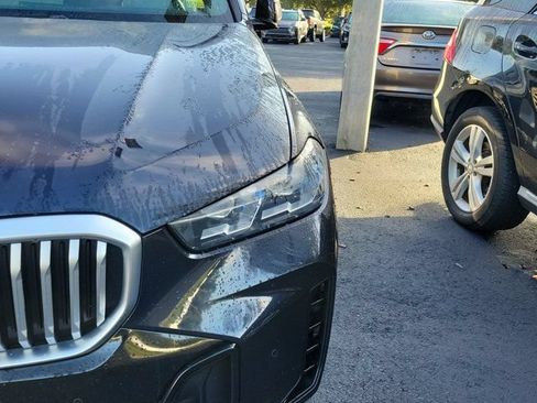Used 2025 BMW X5 xDrive40i w/ M Sport Package AWD/4WD image 3