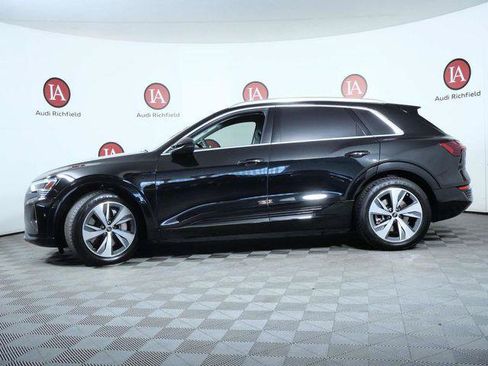 Used 2024 Audi Q8 e-tron Premium Plus w/ Premium Plus Package AWD/4WD image 5