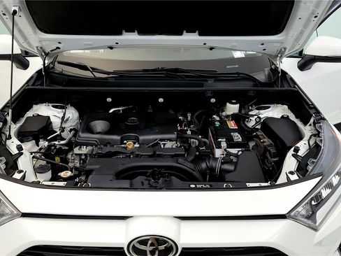 Certified 2021 Toyota RAV4 XLE Premium image 15