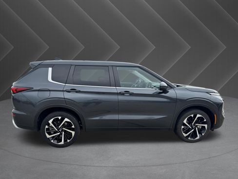 Used 2024 Mitsubishi Outlander FWD image 5