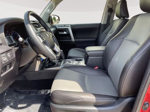 Used 2016 Toyota 4Runner SR5 Premium AWD/4WD image 3