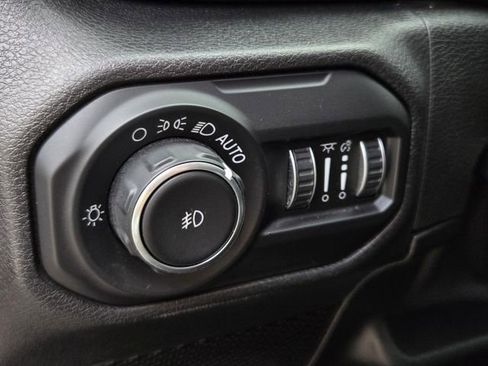Used 2021 Jeep Wrangler Unlimited Sahara AWD/4WD image 21