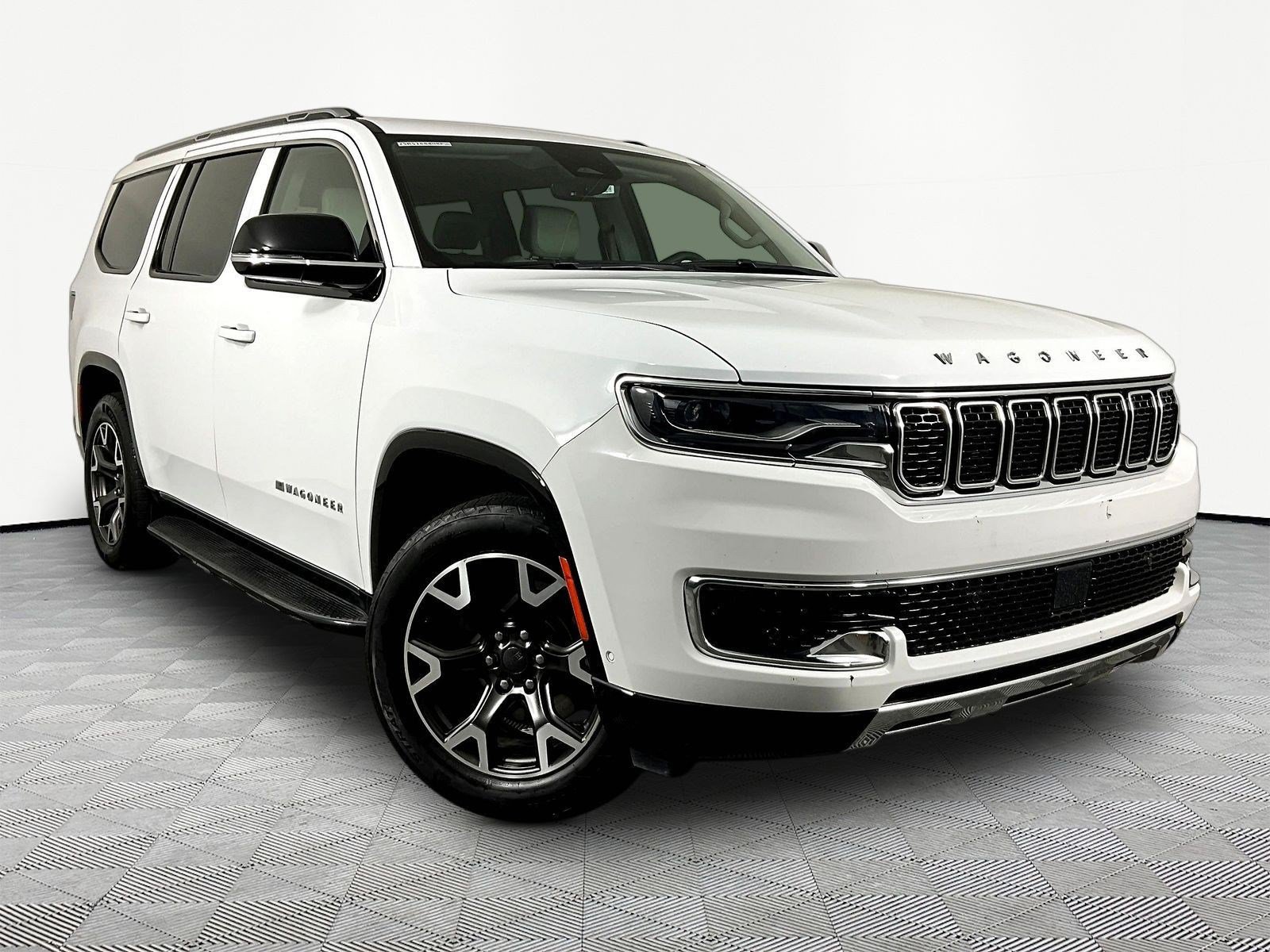 Used 2024 Jeep Wagoneer Series III AWD/4WD image 3