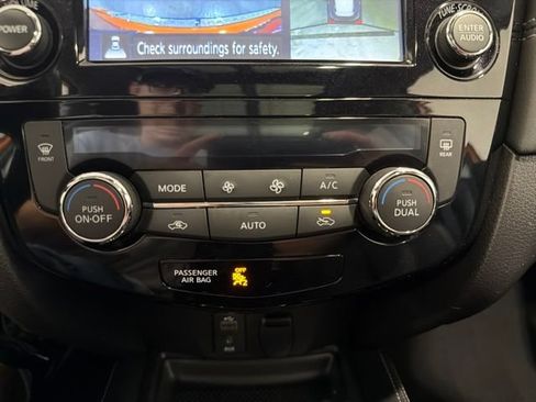 Certified 2017 Nissan Rogue SL w/ SL Premium Package AWD/4WD image 28