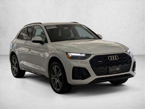 Certified 2025 Audi Q5 2.0T Premium image 3