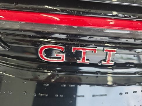 New 2026 Volkswagen GTI SE FWD image 9