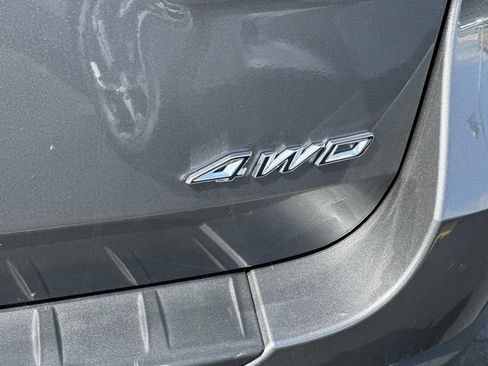 Used 2023 Ford Explorer XLT AWD/4WD image 17